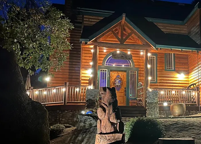 Black Bear Lodge-Lake Area